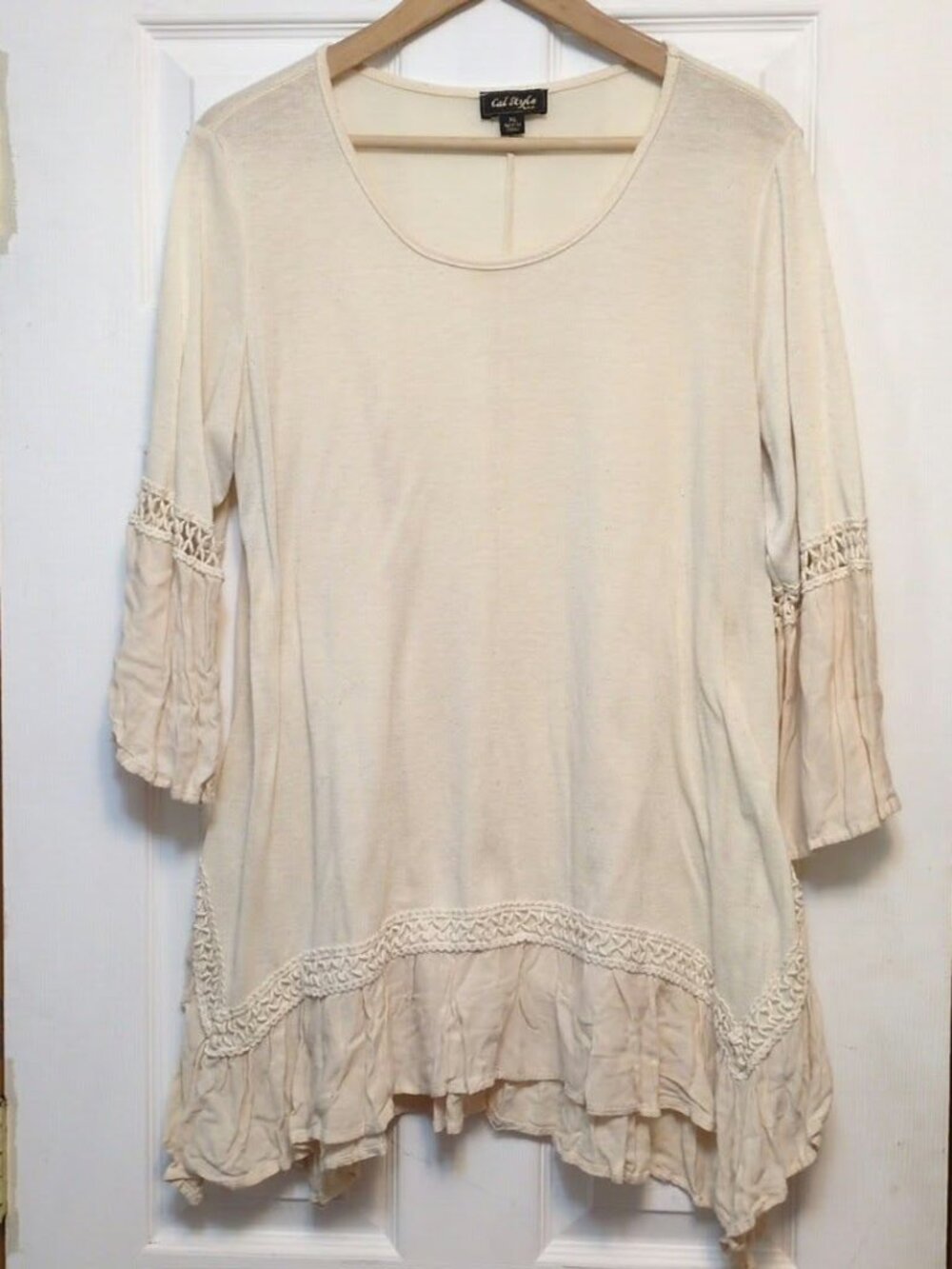 Cal Style Sz XL Boho Tunic Blouse Crochet Lace Trim Bell Sleeve Ruffle Lagenlook